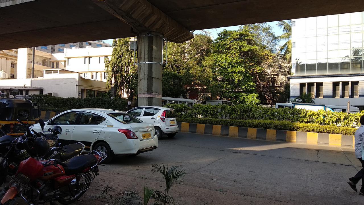 Отель Mumbai Backpackers,Airport Экстерьер фото