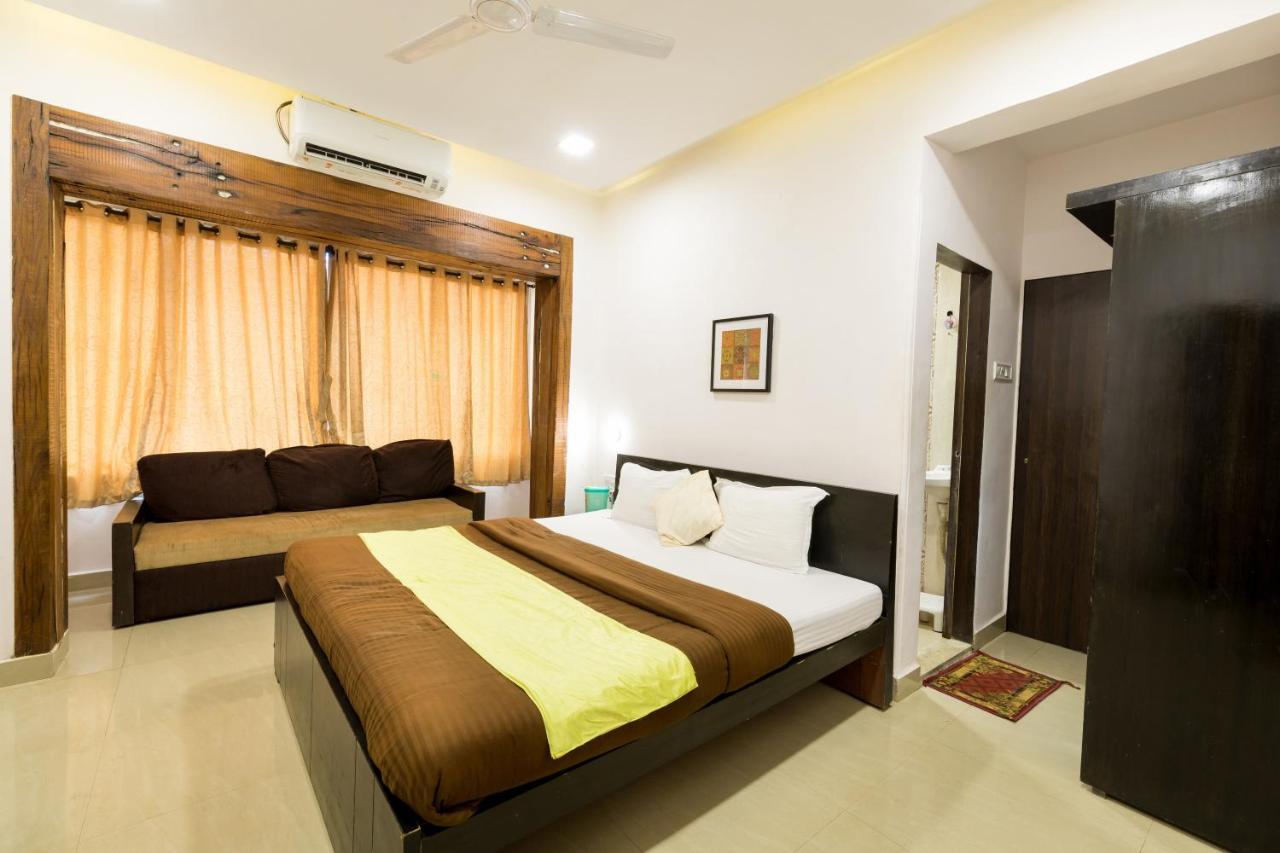 Отель Mumbai Backpackers,Airport Экстерьер фото